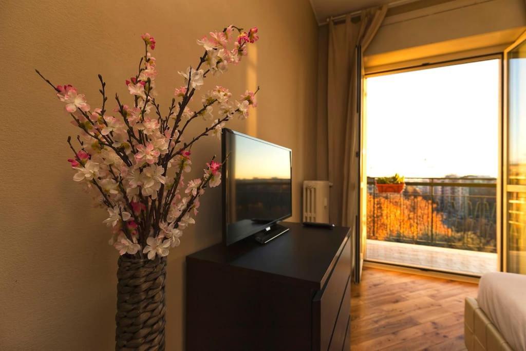 Sunny & Updated Flat With Panoramic View 50m From M4 Stop * Milan