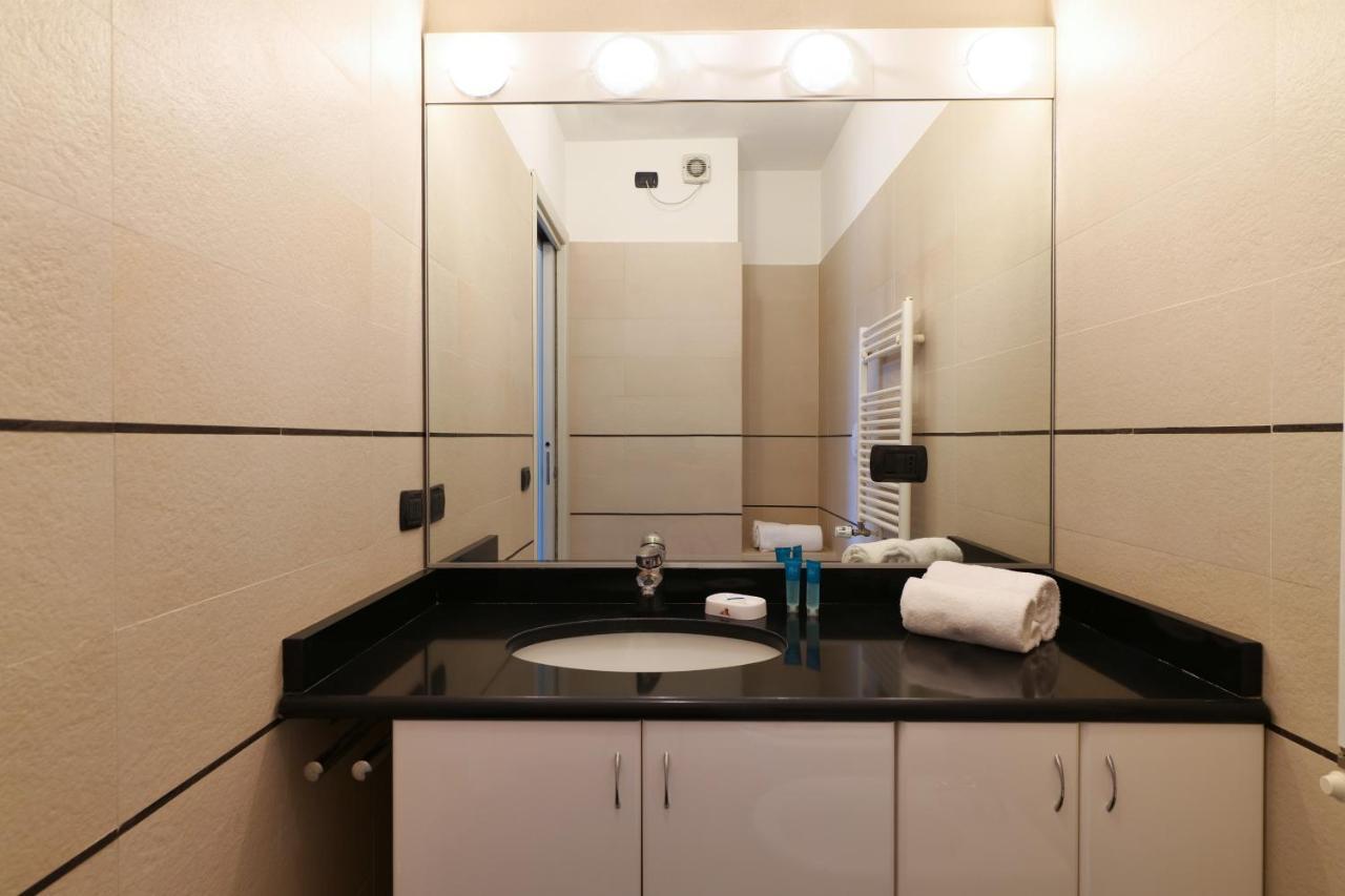 Contempora - Trilocale Largo Zanuso Milan