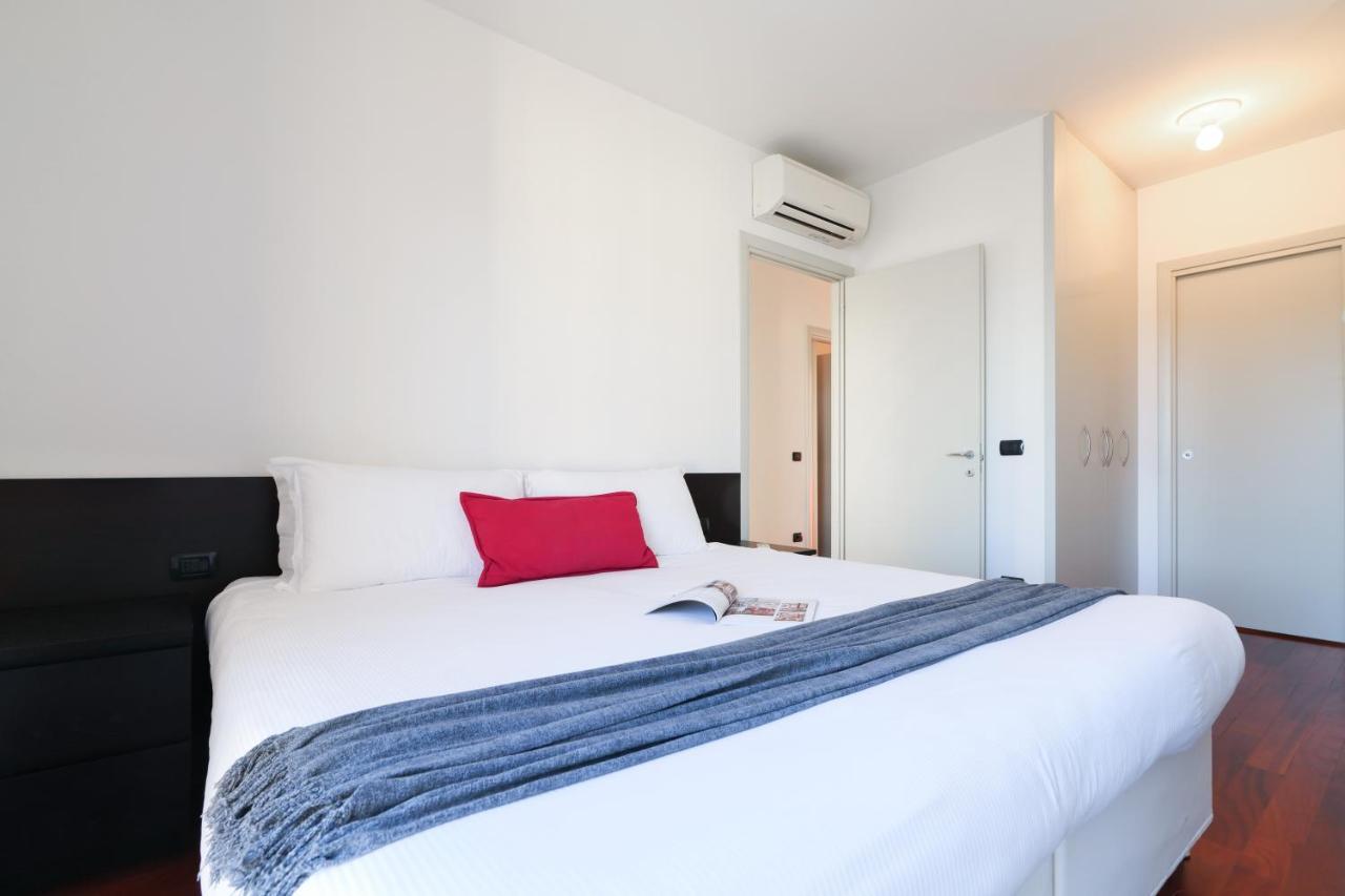 Contempora - Trilocale Largo Zanuso * Milan