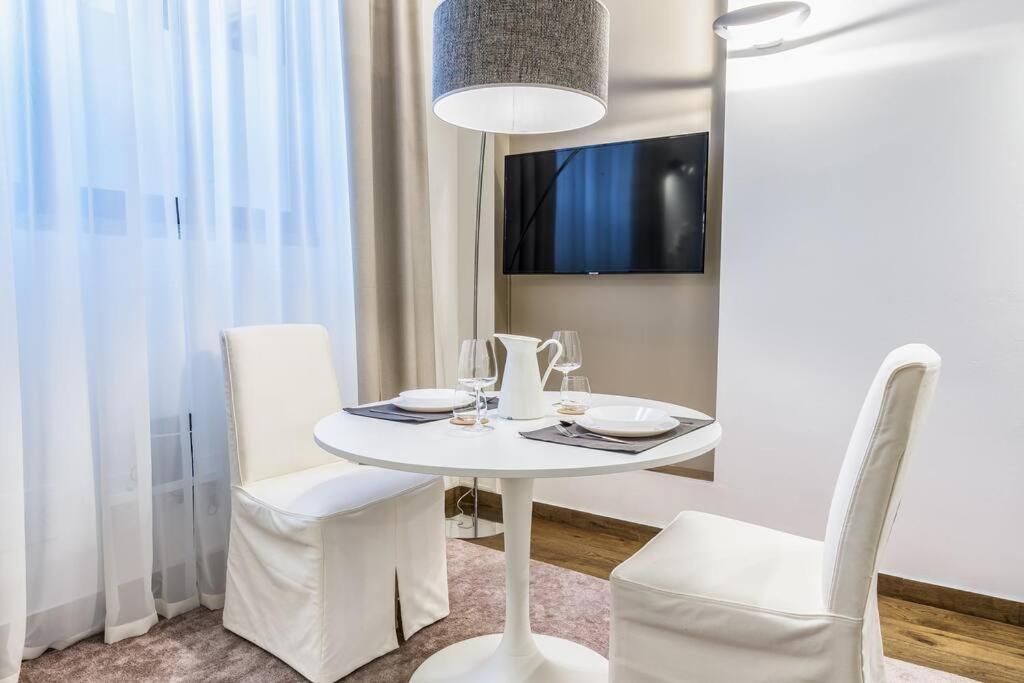 Cozy And Classy Nest Apartment Mailand