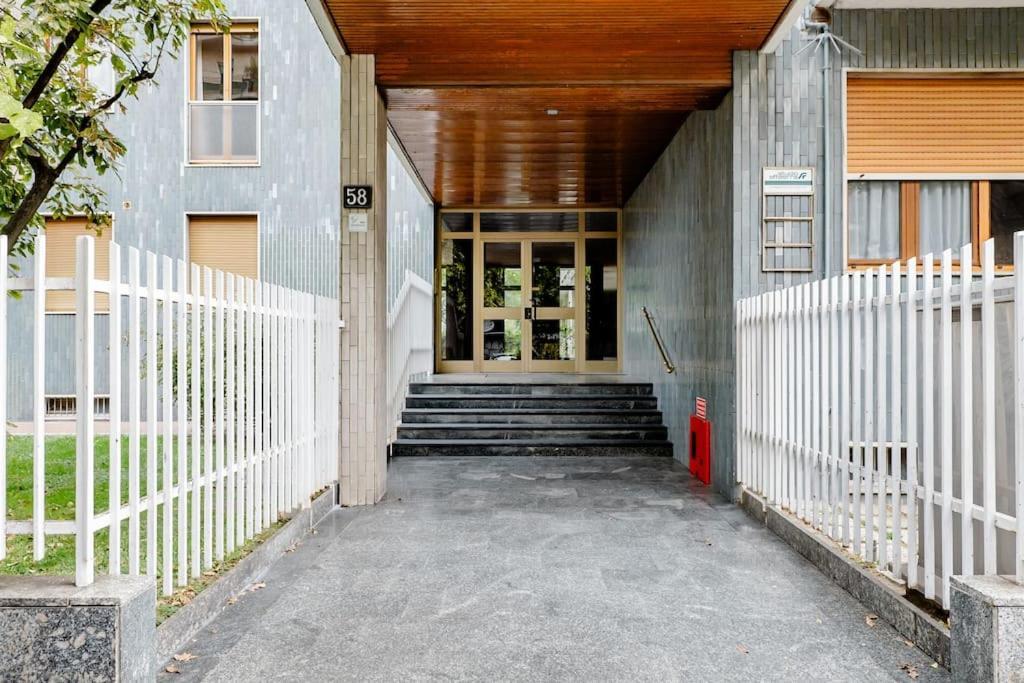 Appartement Luxury 1 Bedroom Apartment, Close To San Siro, Fiera And 10 Min Metro To Duomo *