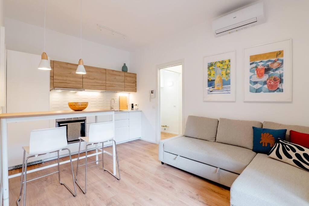 Luxury 1 Bedroom Apartment, Close To San Siro, Fiera And 10 Min Metro To Duomo Appartement