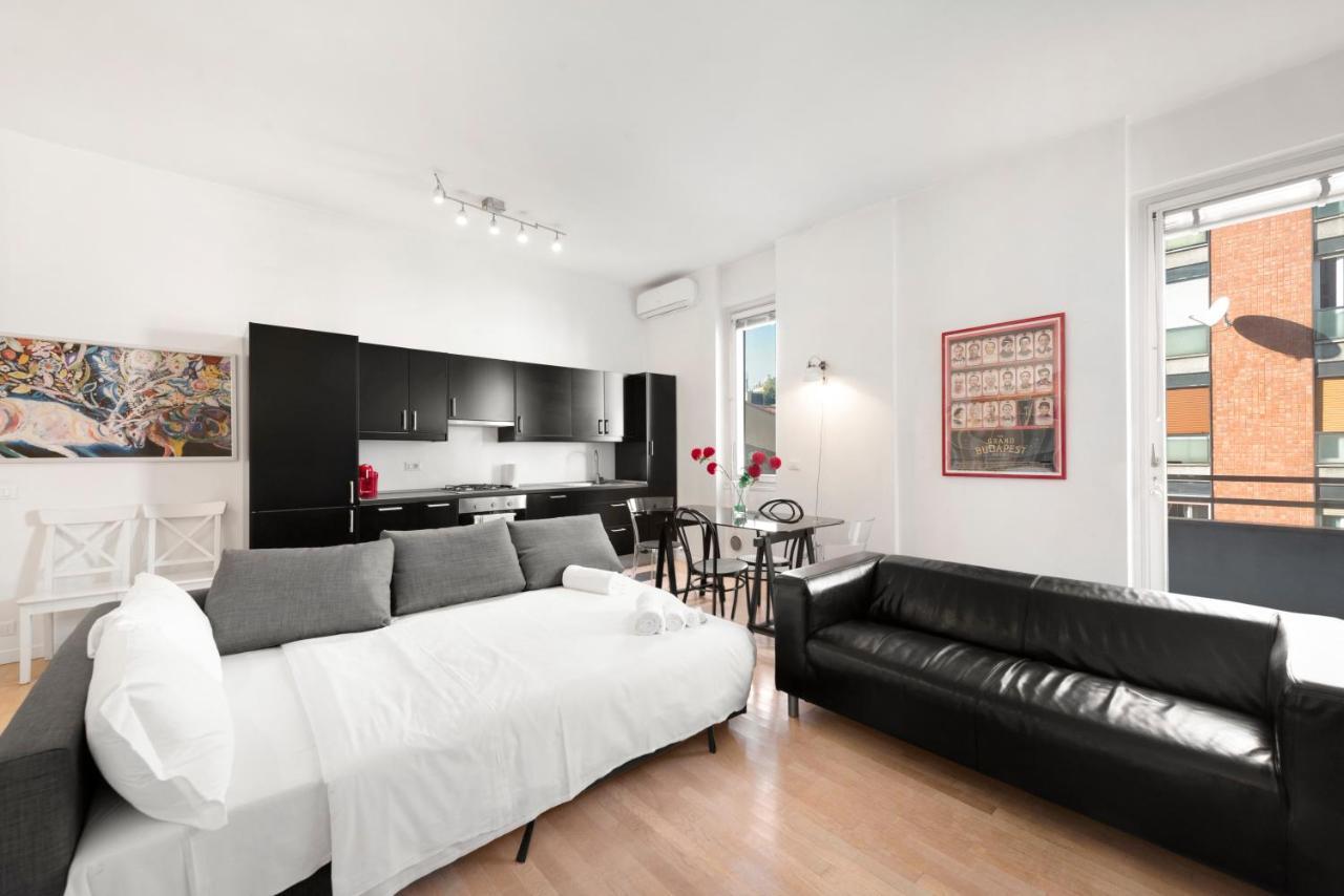 5 Min Duomo - Next To Metro Station Mailand