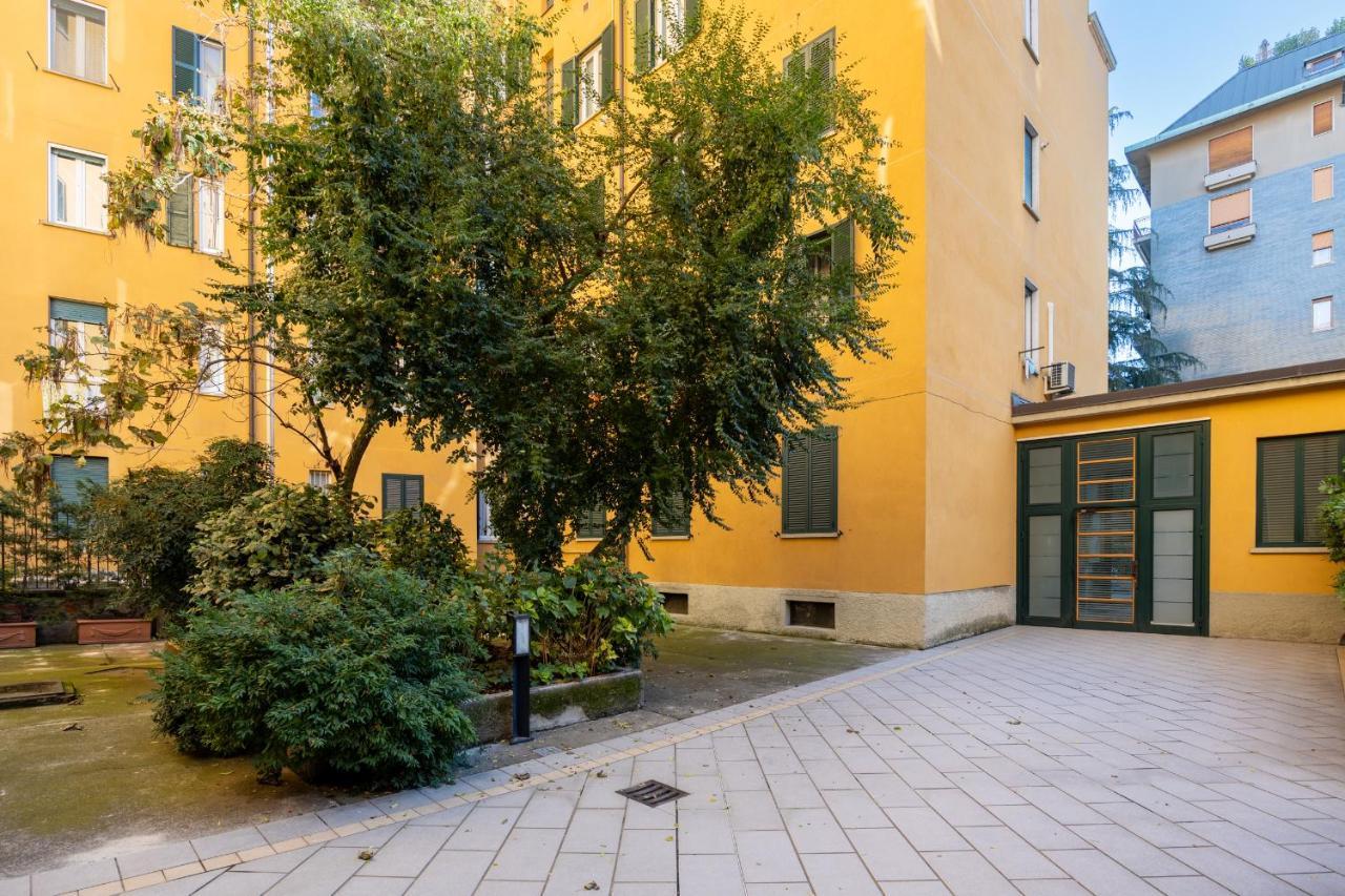 Elegant Citylife Apartment- Metro Access - Double * Milan