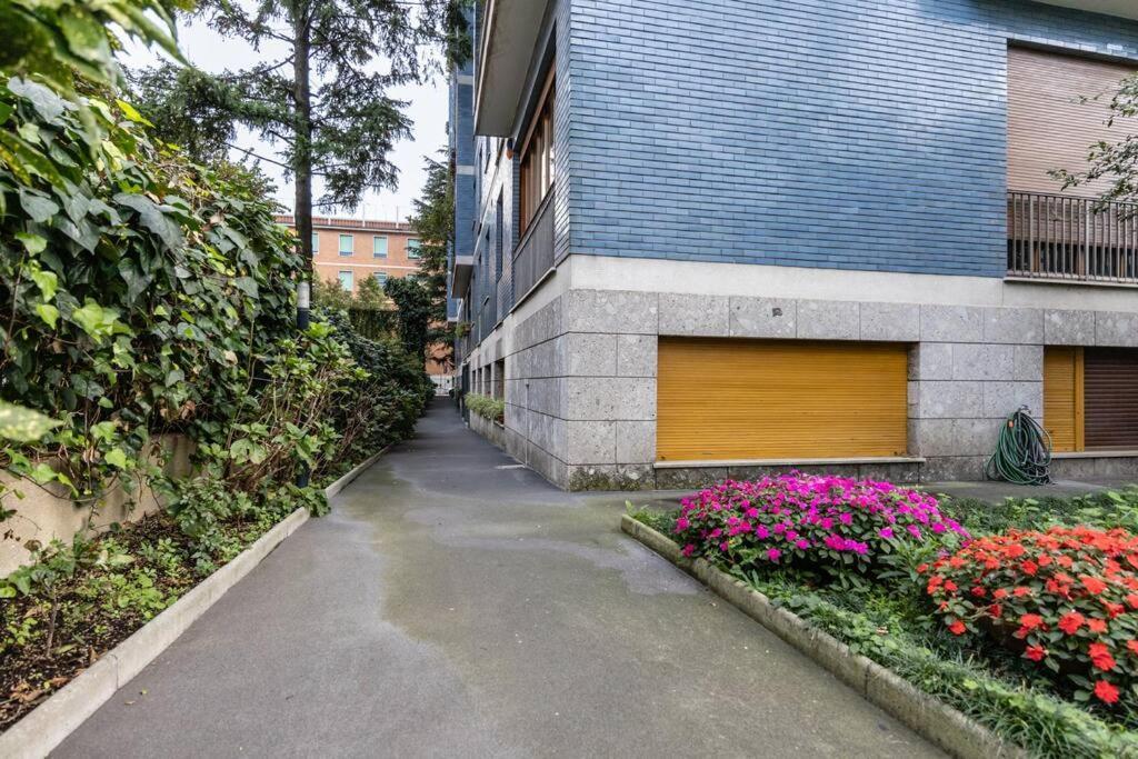 Moderno A City Life- Mico-3 Torri- Metro 700m Apartment