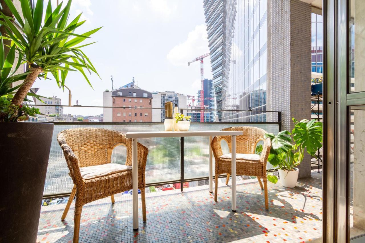 Palazzo Lombardia - Station - Bighome * Milan