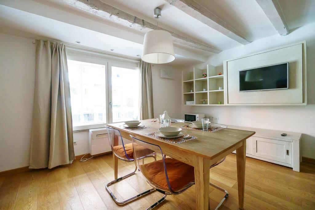 Apartment Brera-moscova Duomo 15 Minuti A Piedi Mailand