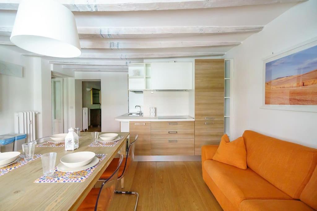 Apartment Brera-moscova Duomo 15 Minuti A Piedi Mailand
