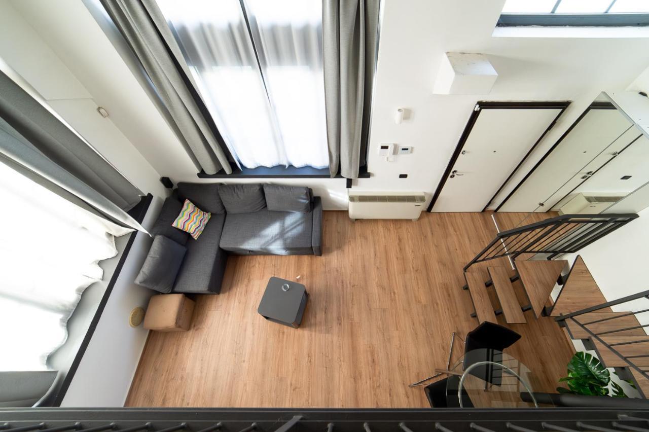 Hbhall Prada Loft 40 * Mailand
