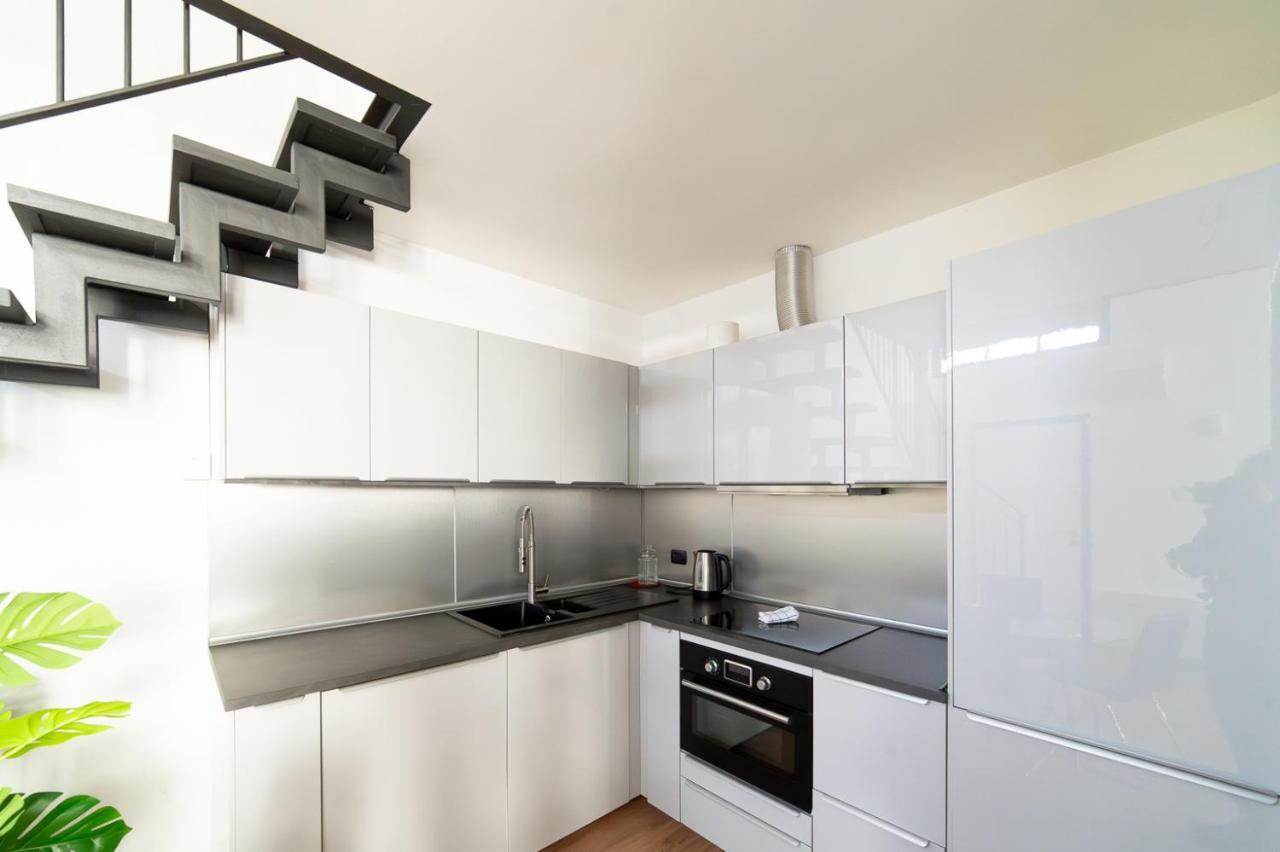 Hbhall Prada Loft 40 Apartment