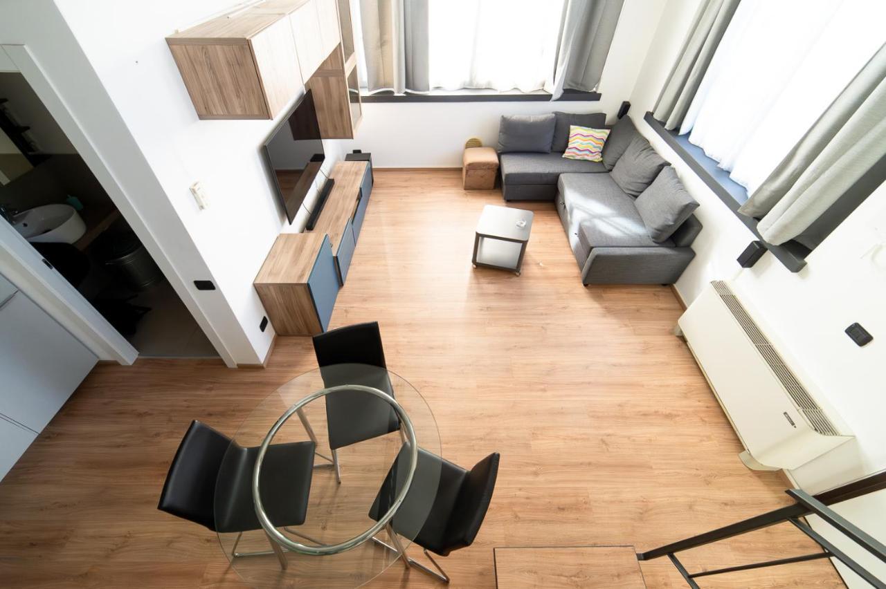 Hbhall Prada Loft 40 * Mailand