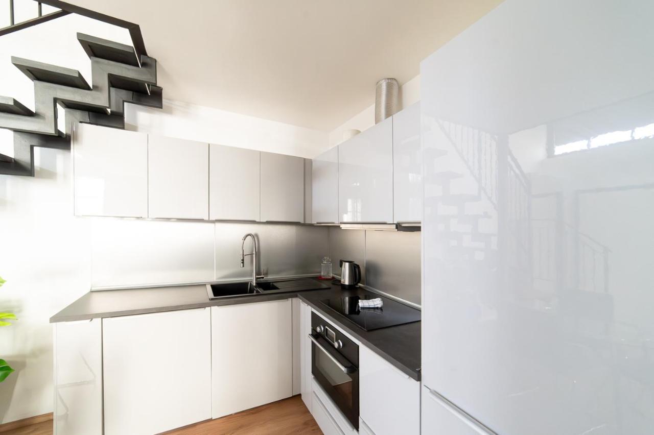 Hbhall Prada Loft 40 Mailand