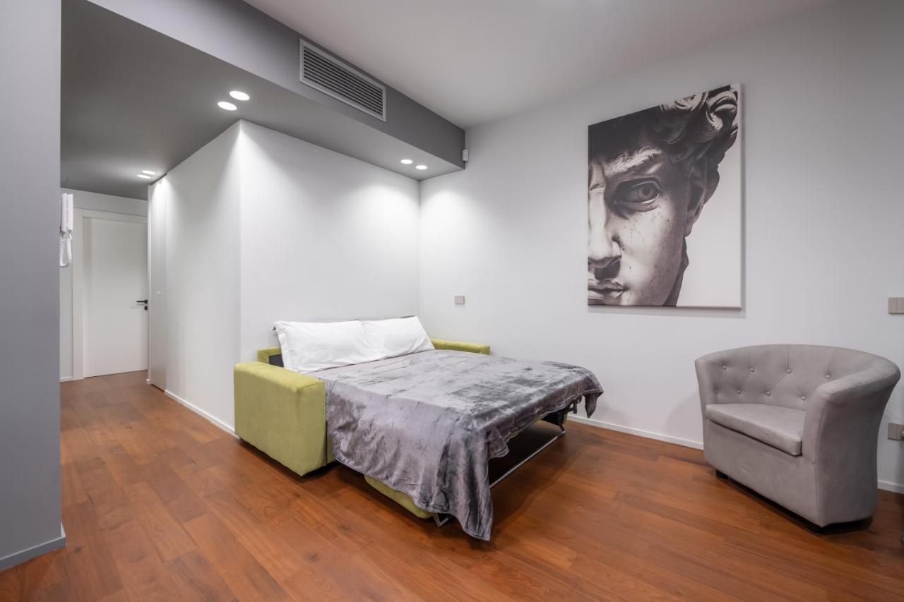 We - Broletto Boutique Milano