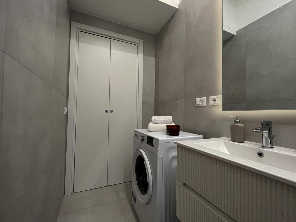 Duomo 15 Minuti - Led House Appartement *