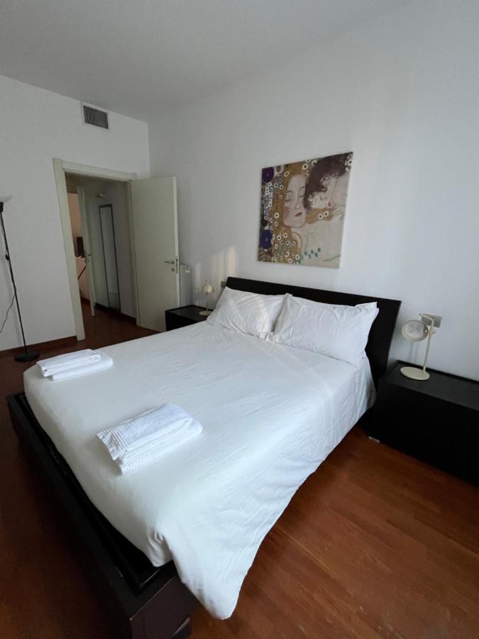 Appartamento Bilocale Zona Tortona Milano