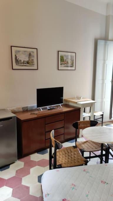 Appartamento Monolocale Intimo Con Terrazzino Milano