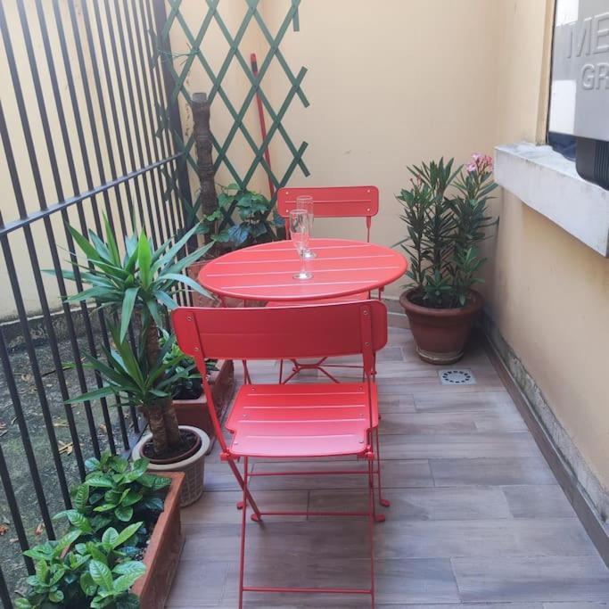 Appartamento Monolocale Intimo Con Terrazzino *