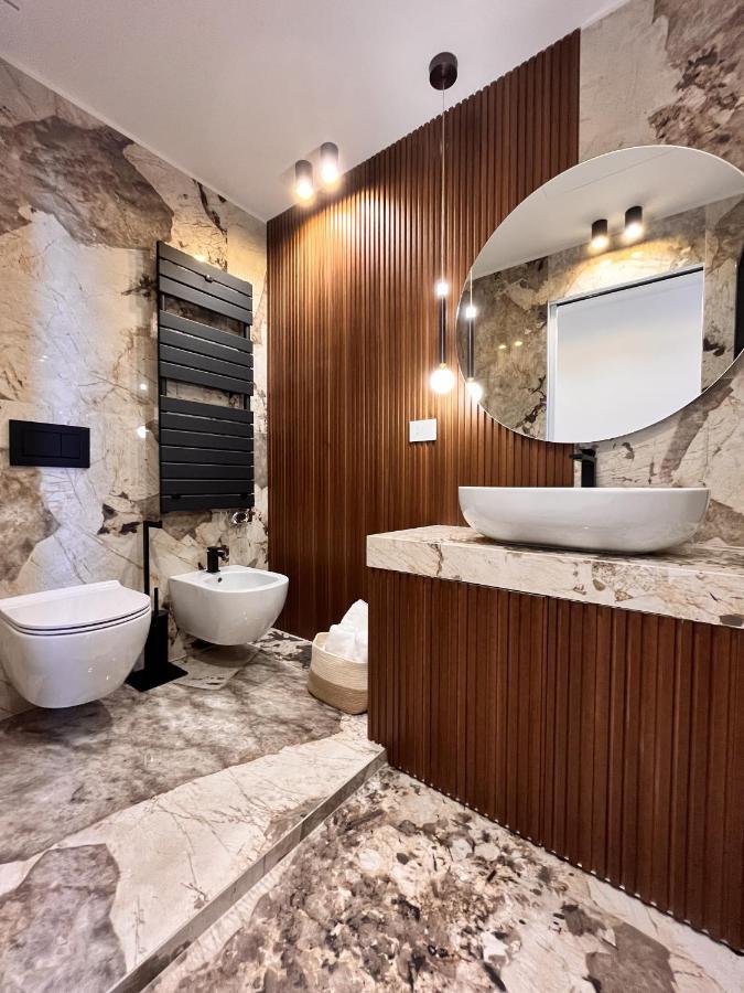 Yls Luxury * Milaan