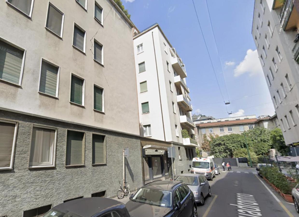 Stayeasy Quadronno33 - 3 Bedrooms, 2 Baths - Duomo Walking Distance Appartamento Milano