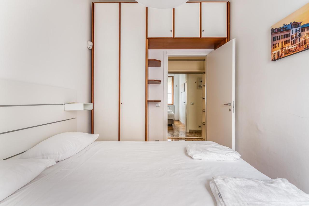Ampio Zona Moscova Con Due Terrazzi *