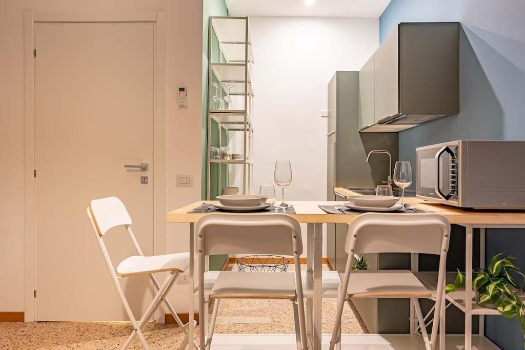 Guest Planet - Cozy Housing Porta Romana M3 Leilighet