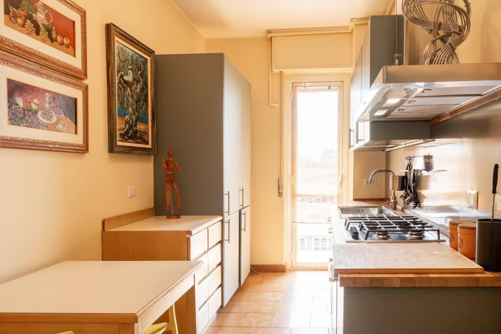 La Casa Dell'artista - *