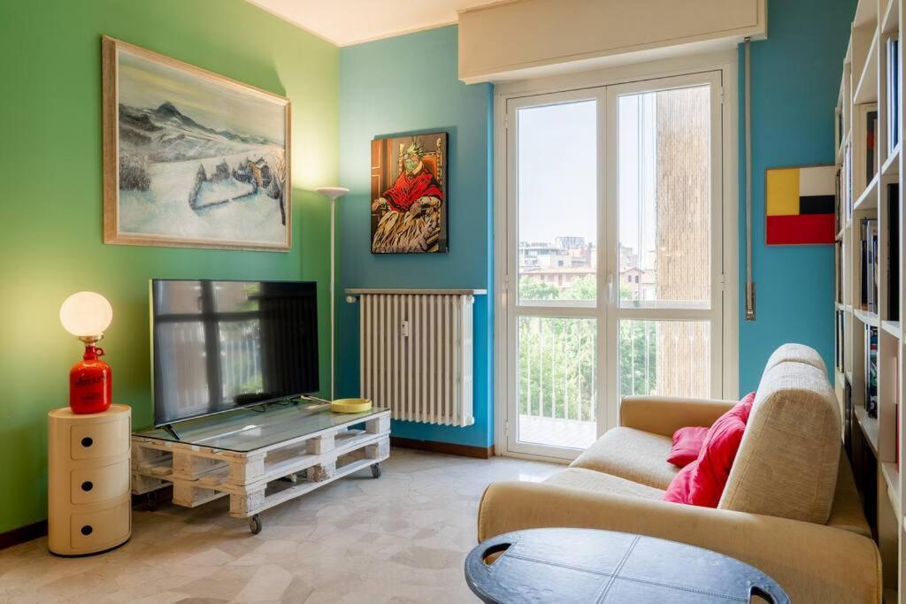 La Casa Dell'artista - *