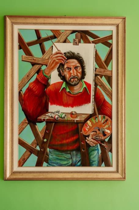 La Casa Dell'artista - *