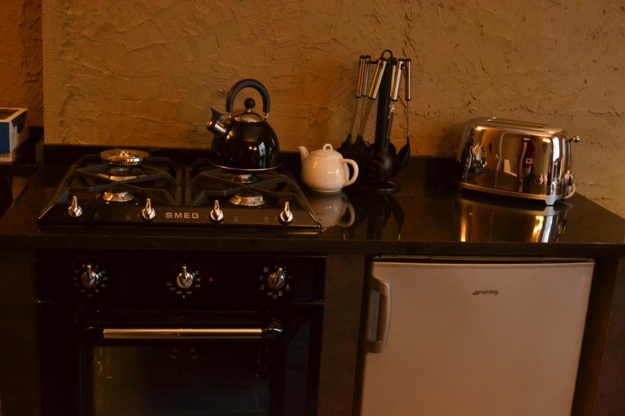 Apartment Style *