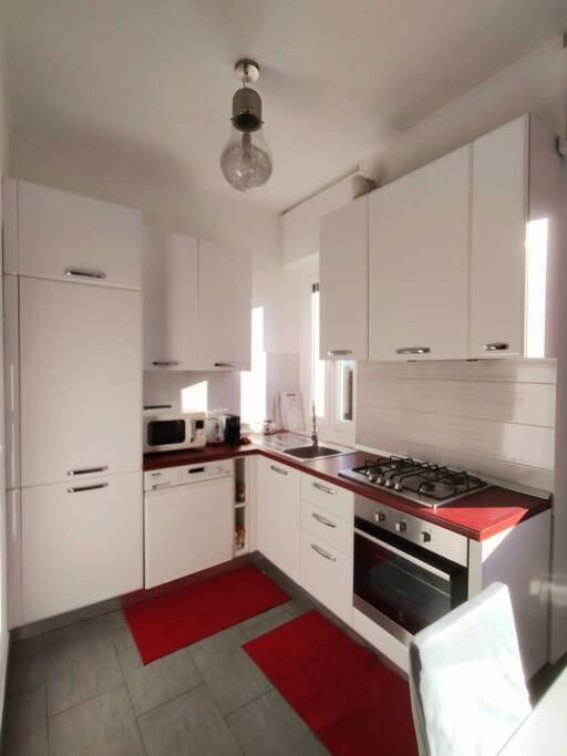 Bilocale Luminoso E Accogliente Zona Marche Lejlighed *