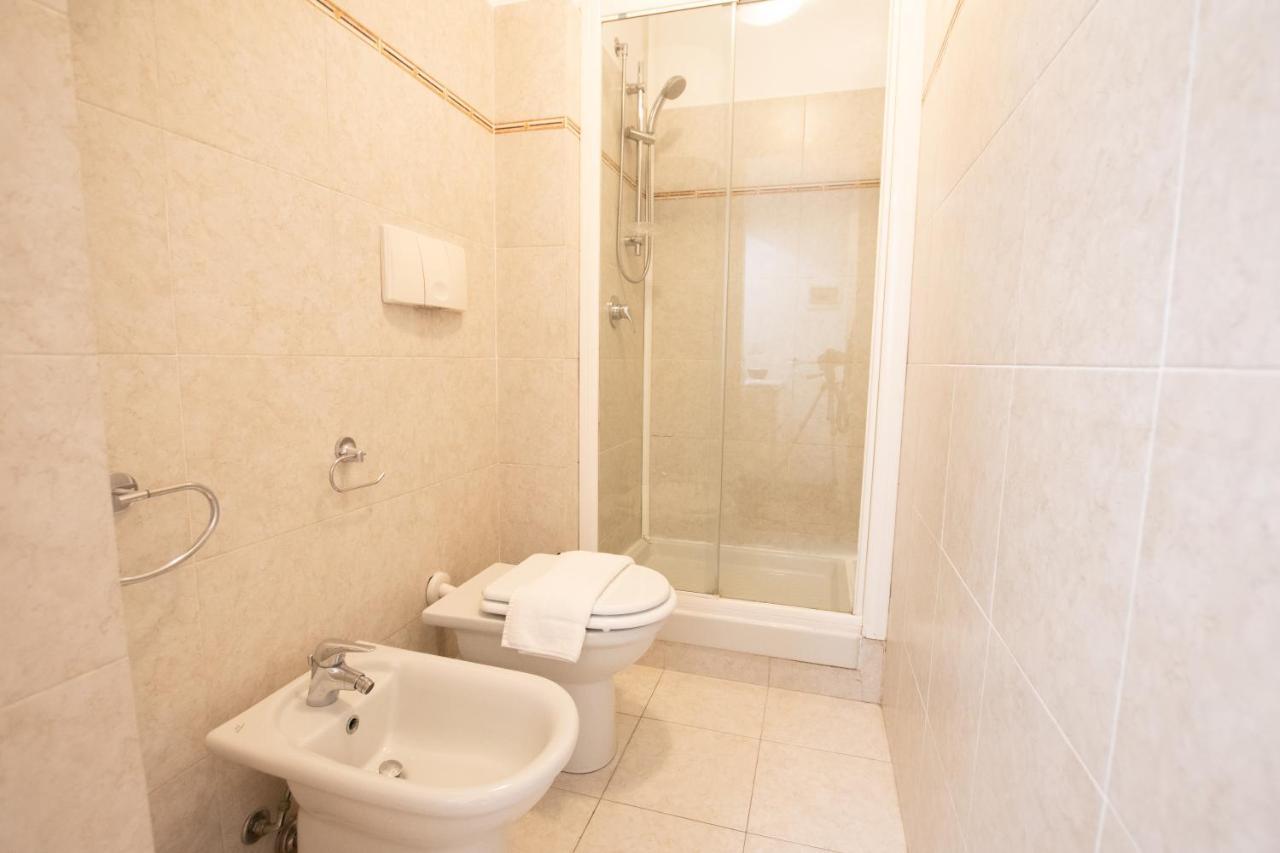 Ihost Studio - Fogazzaro 8 * Milano