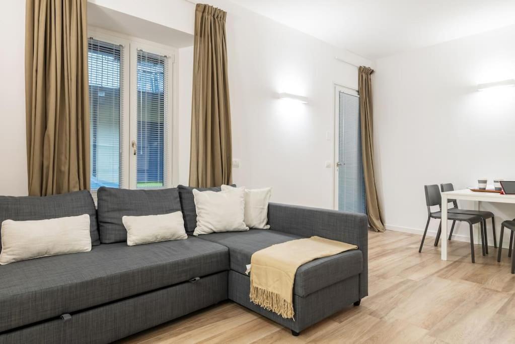 Mora Flexyrent A.c. - Colonne Appartamento Milano