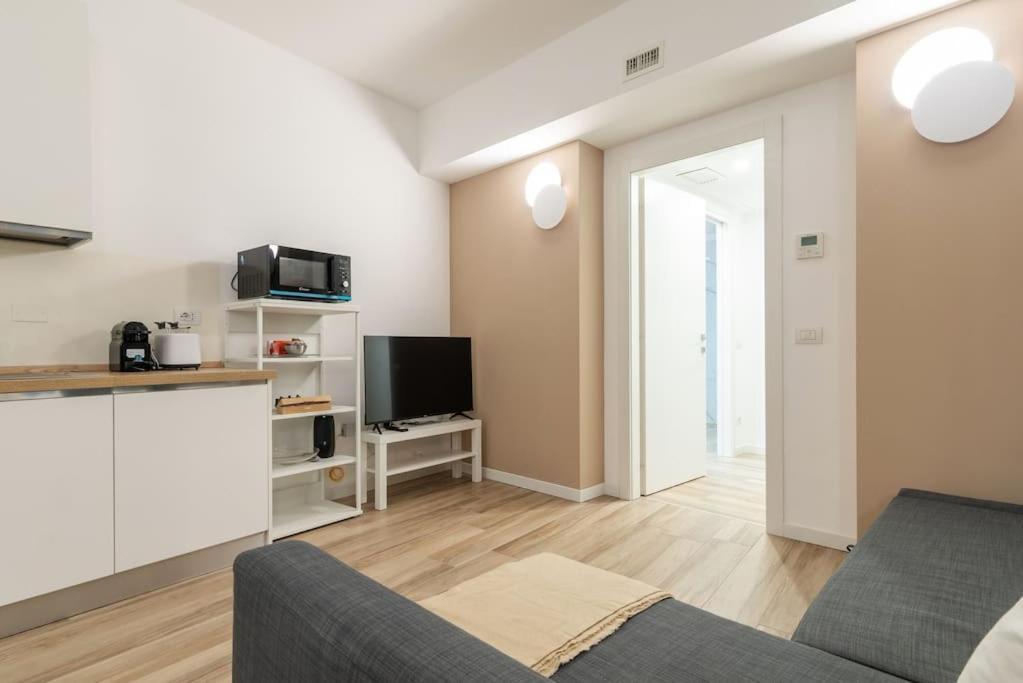 Appartamento Mora Flexyrent A.c. - Colonne