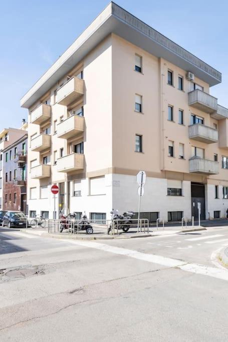 Infinite Dreams 1 Min Mm1 Milano