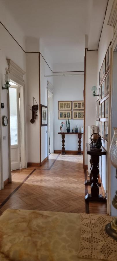 Uncle's House, 150 Mq Only Two Stops From Duomo Leilighet *