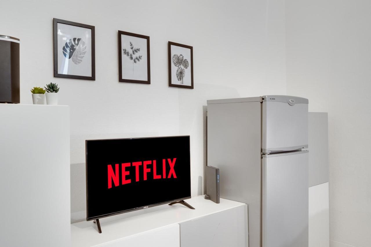 Apartment Comfy Free Wi-fi And Netflix, 4 Stops To Duomo Square