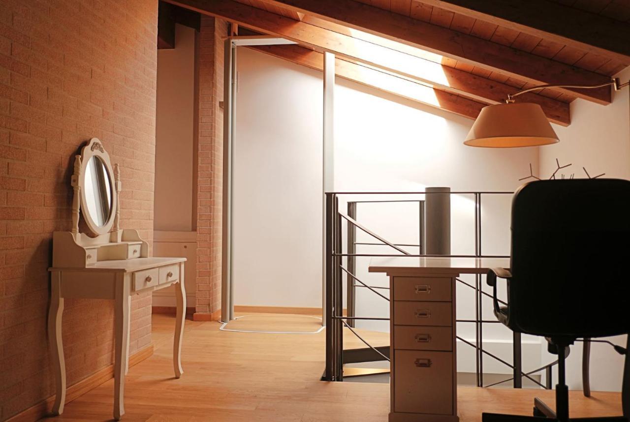 Modern Split-level Loft With Garden Near Fondazione Prada By Rentopolis * Milano