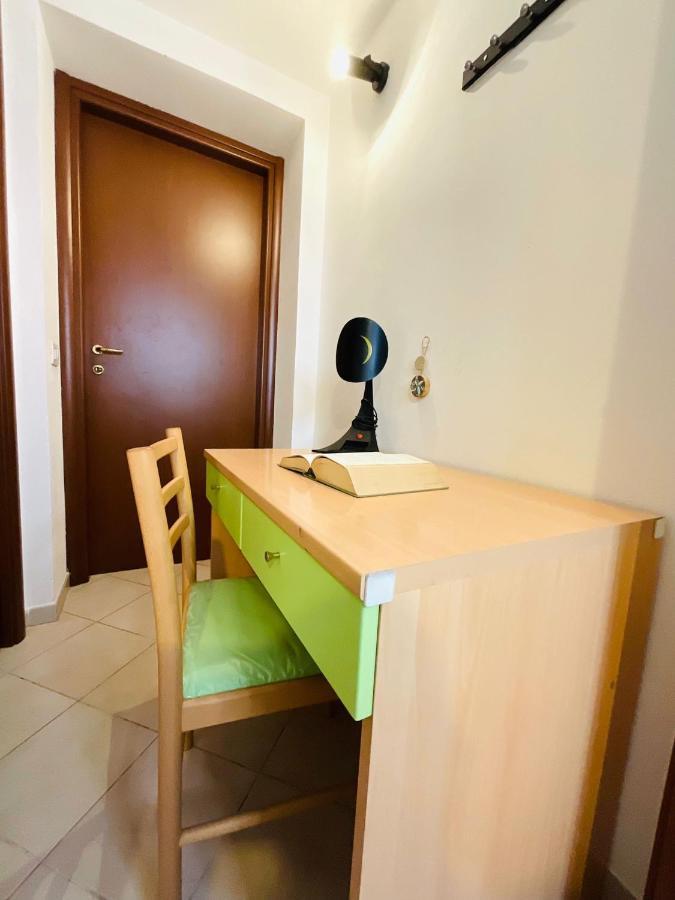 Apartment Flat In Central Navigli Milan