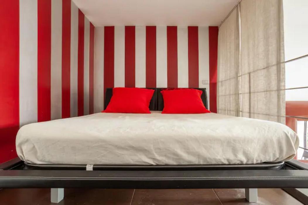Isola Skylight Loft- Via Della Boscaiola Apartment *