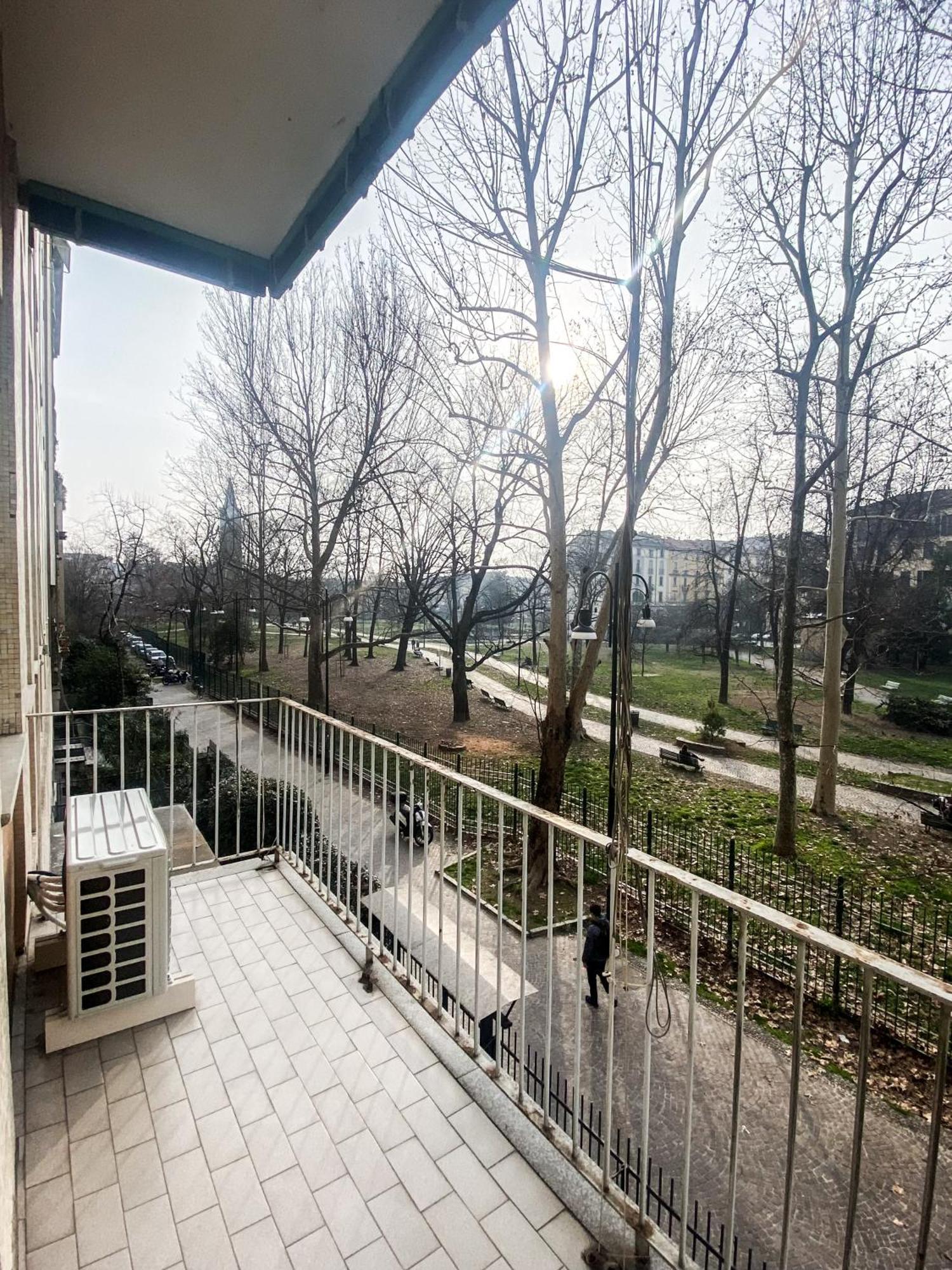 Molino Cozy With Park View In Downtown Milan