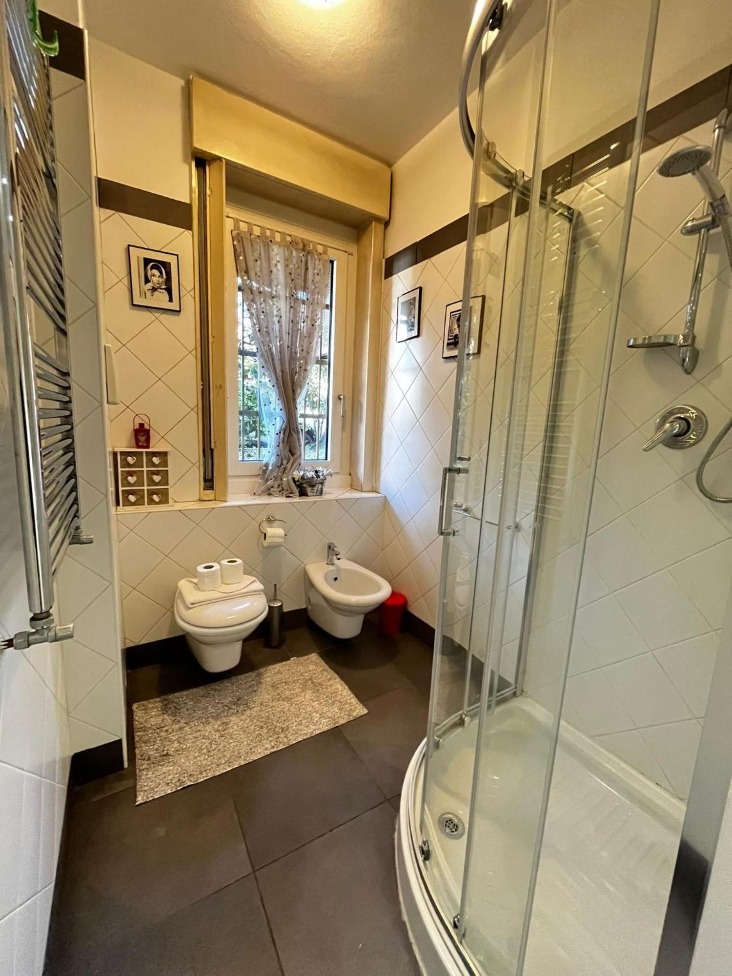 Apartment Kibilu - Via Casati 32 - Stazione - Corso Buenos Aires - Shopping Area *