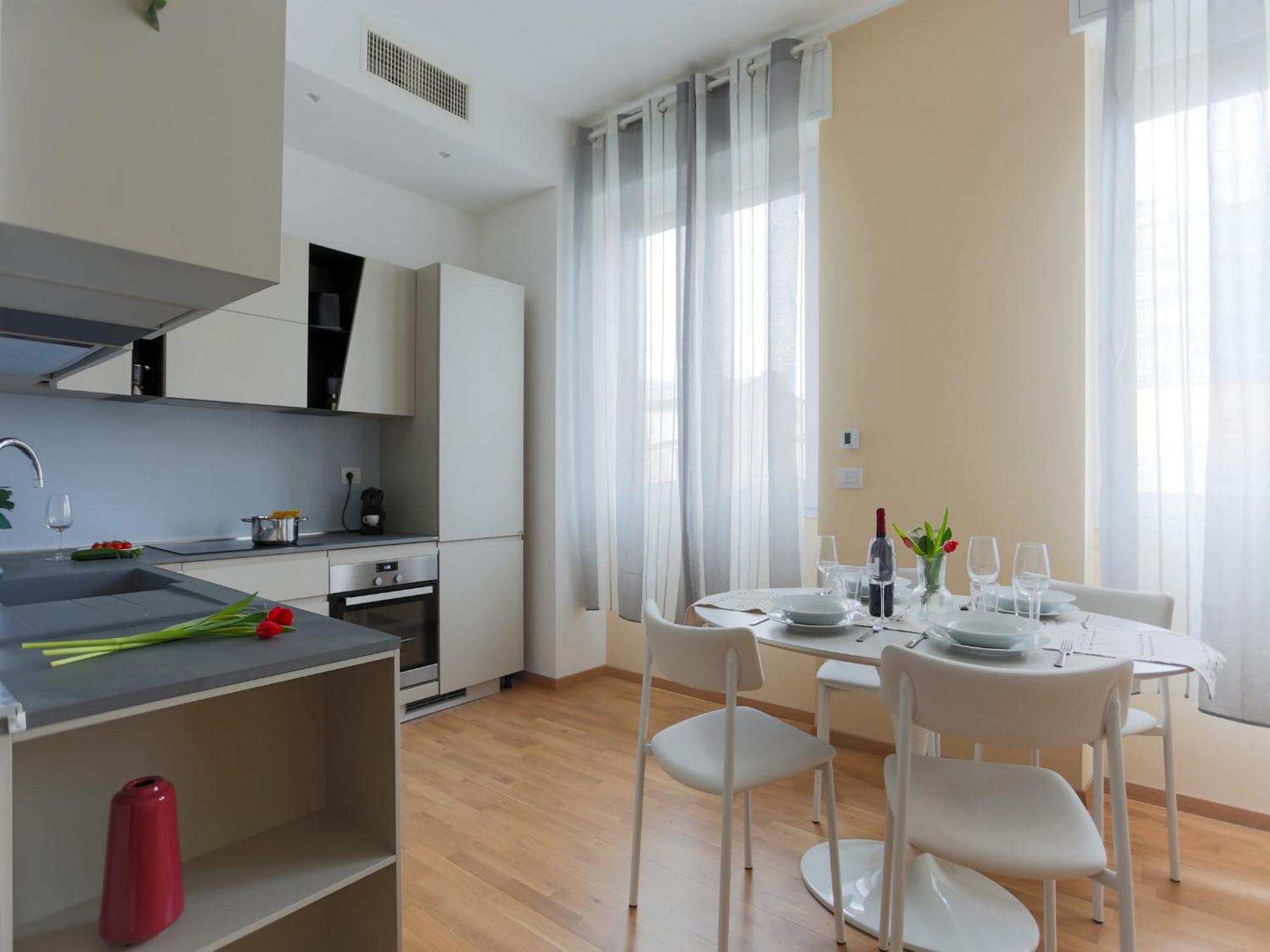Leilighet The Best Rent - Bright One-bedroom In Corso Vittorio Emanuele Ii Milano