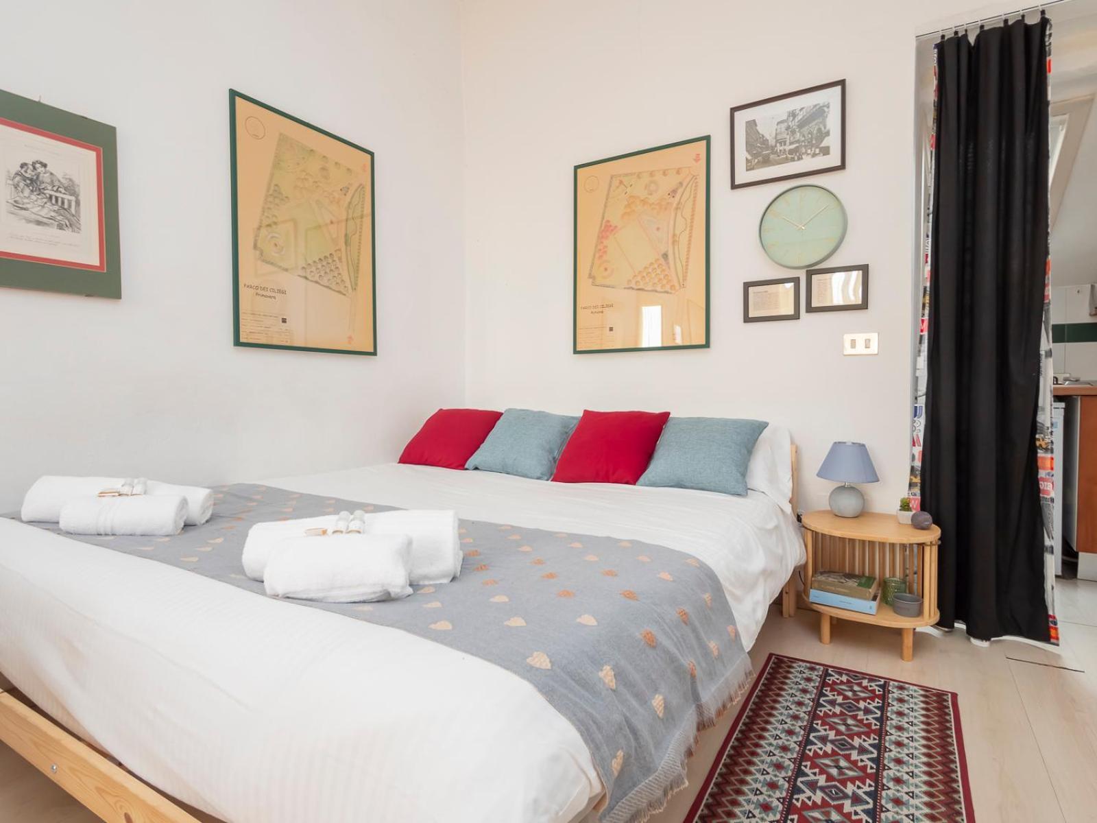 Apartment Xenia - Luminous At Navigli Tram Theme
