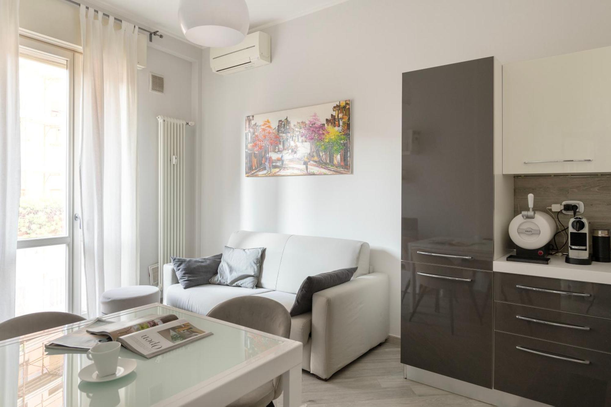 Adorable Centre, 2 Bd, 4 Guests Milano