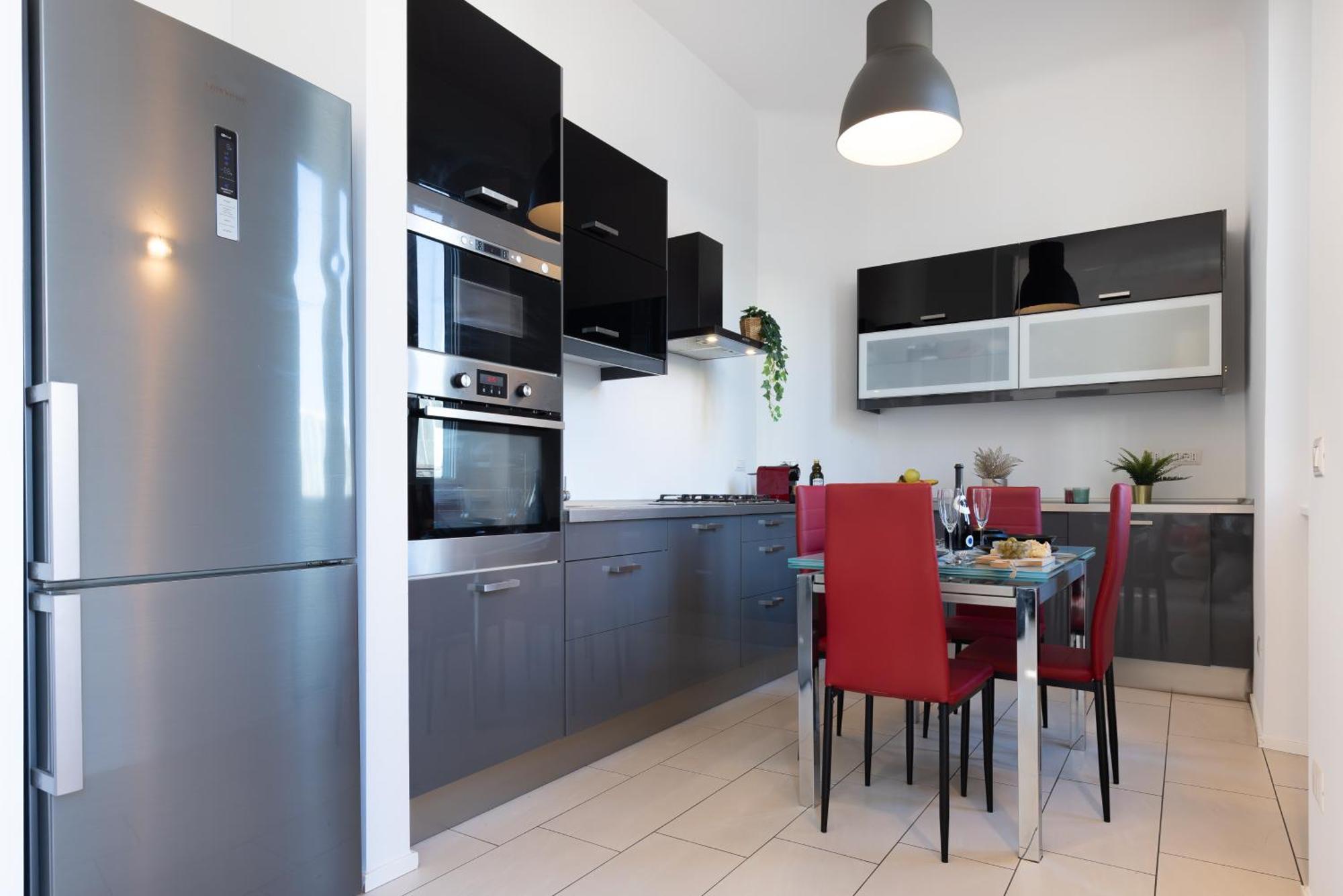 Nam House & Posto Auto Milan