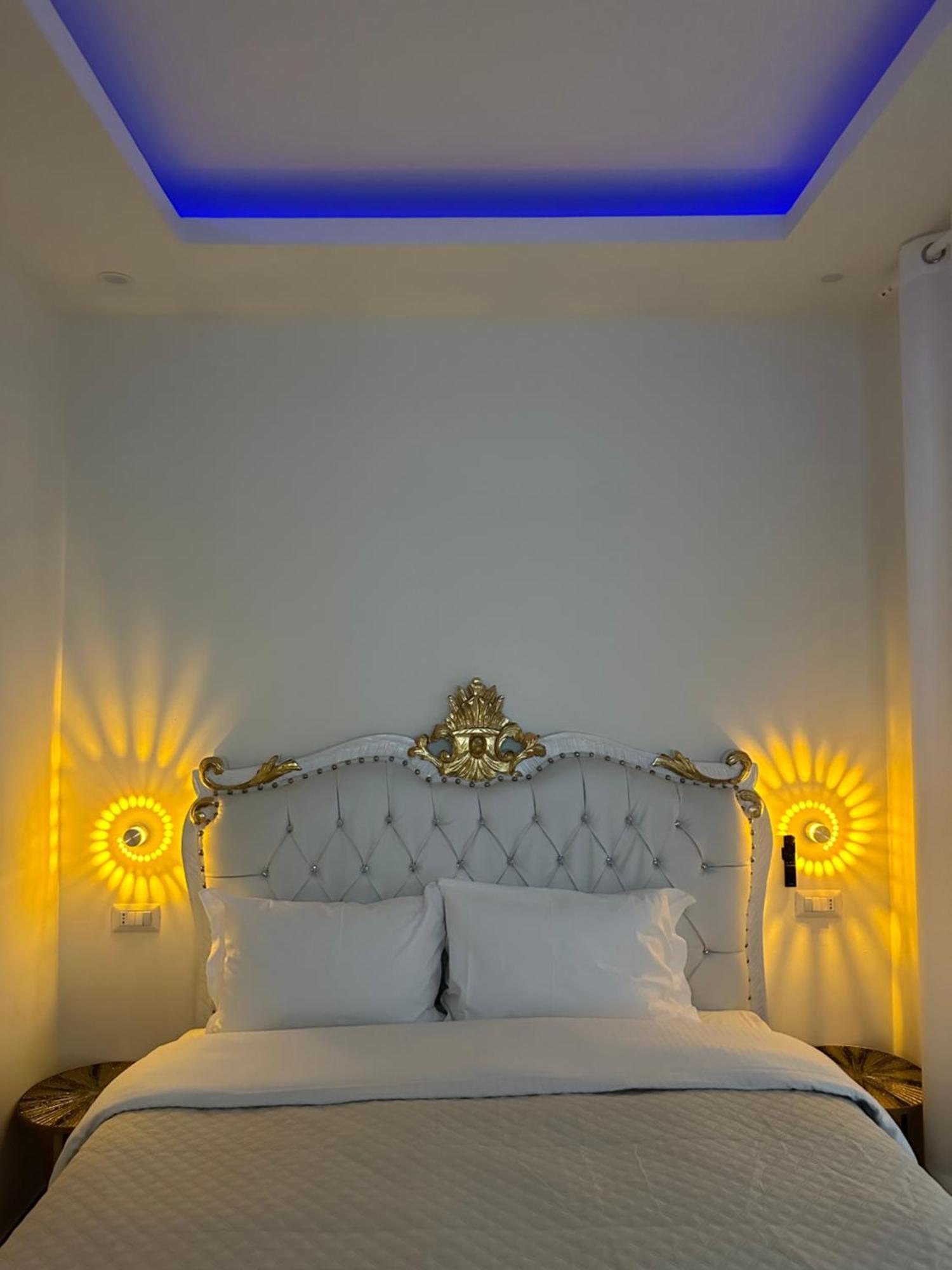 Attractive - 6 Guest house *