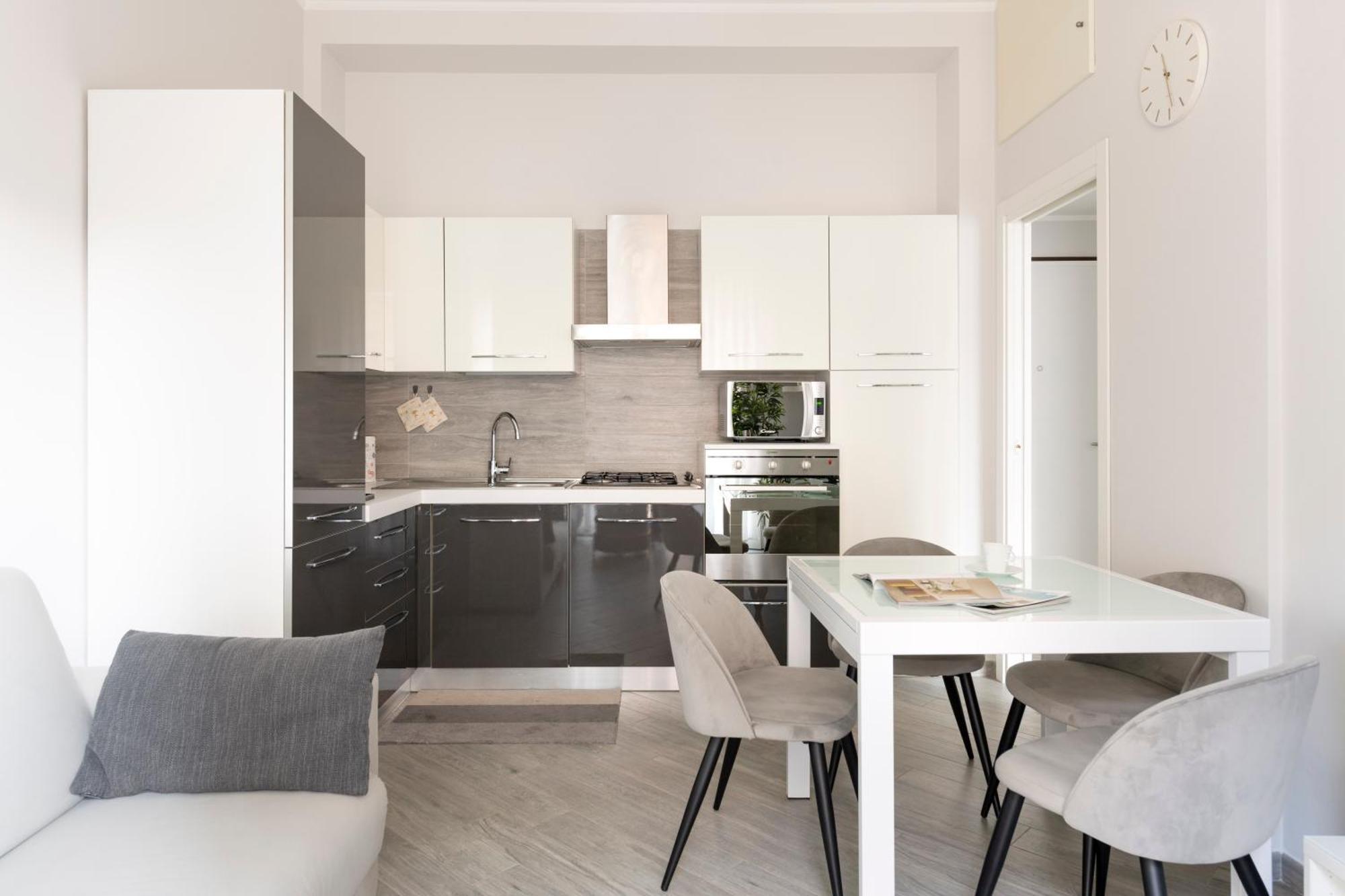Adorable Centre, 2 Bd, 4 Guests Milano