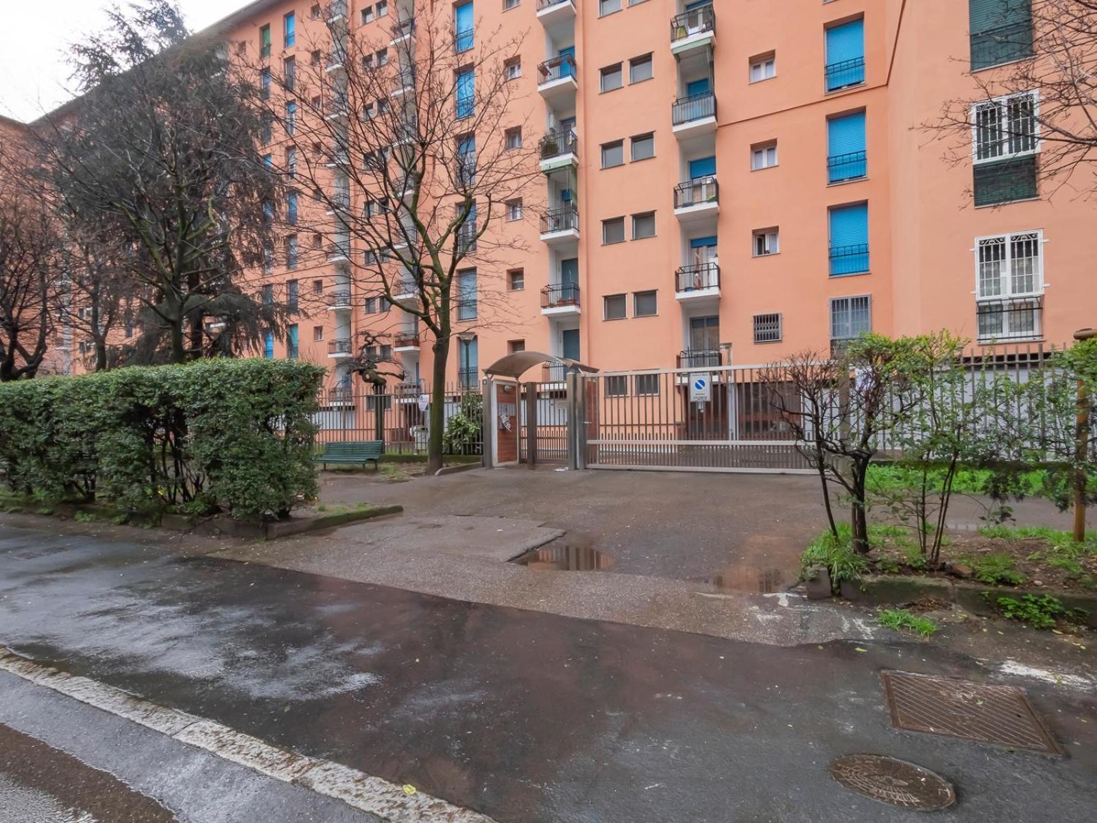 Ihost - Uruguay 9 * Milano