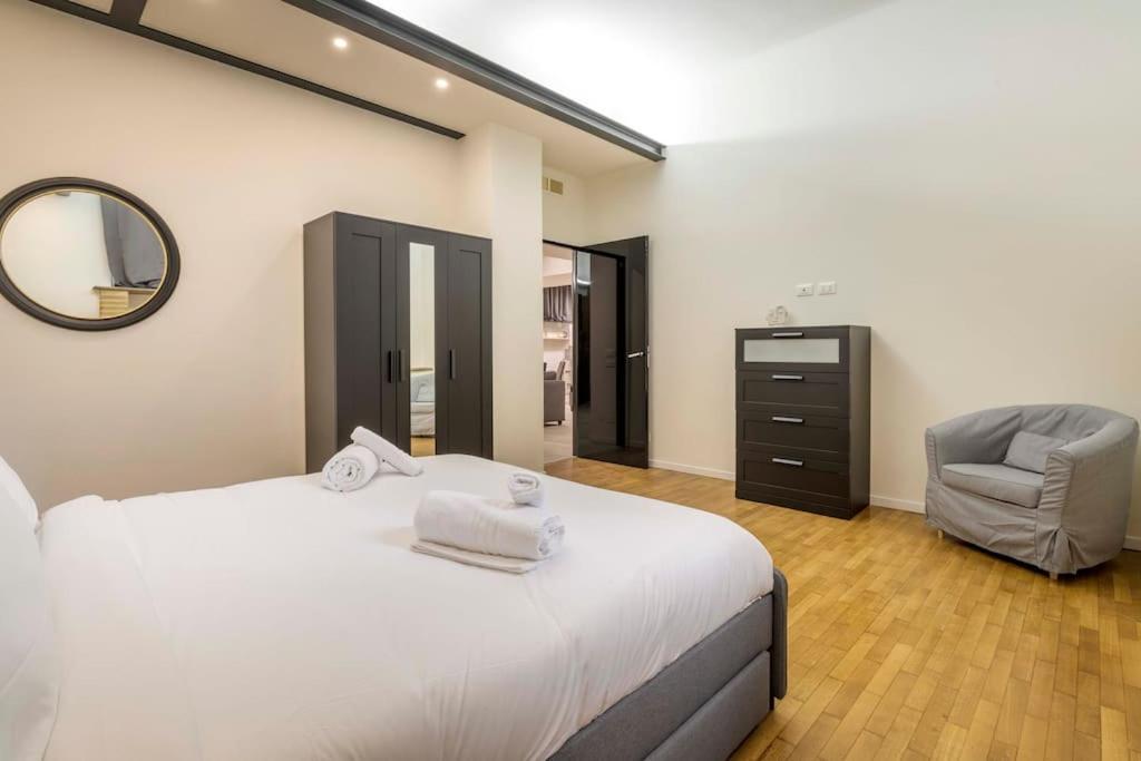 Appartement Comfortable 3 Bedrooms Few Steps From Duomo Milaan