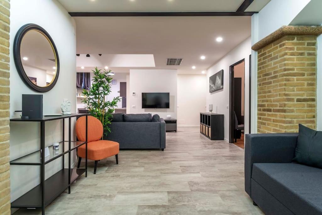 Comfortable 3 Bedrooms Few Steps From Duomo Milaan